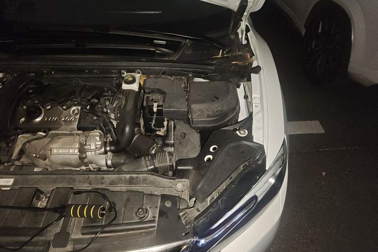 Used DS 6 2014 1.6T Luxury Edition THP200 Engine Bay Left