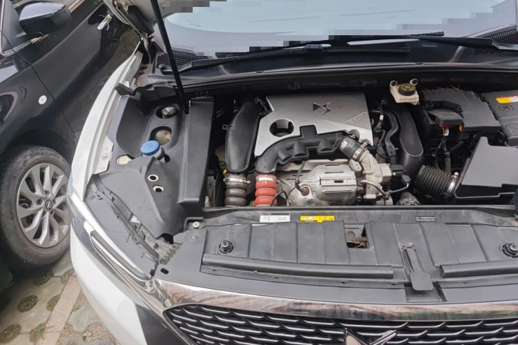Used DS 6 2014 1.6T Luxury Edition THP160 Engine Bay Right