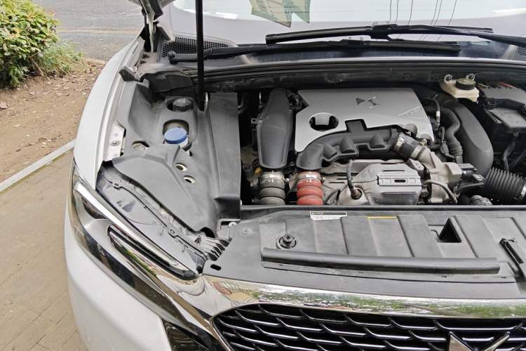 Used DS 6 2014 1.6T Elegant Version THP160 Engine Bay Right