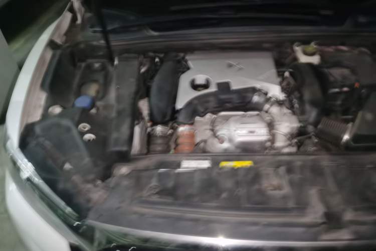 Used DS 6 2014 1.6T Luxury Edition THP160 Engine Bay Right