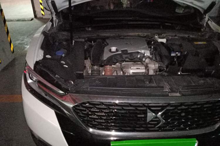 Used DS 6 2014 1.6T Luxury Edition THP160 Engine Bay Right