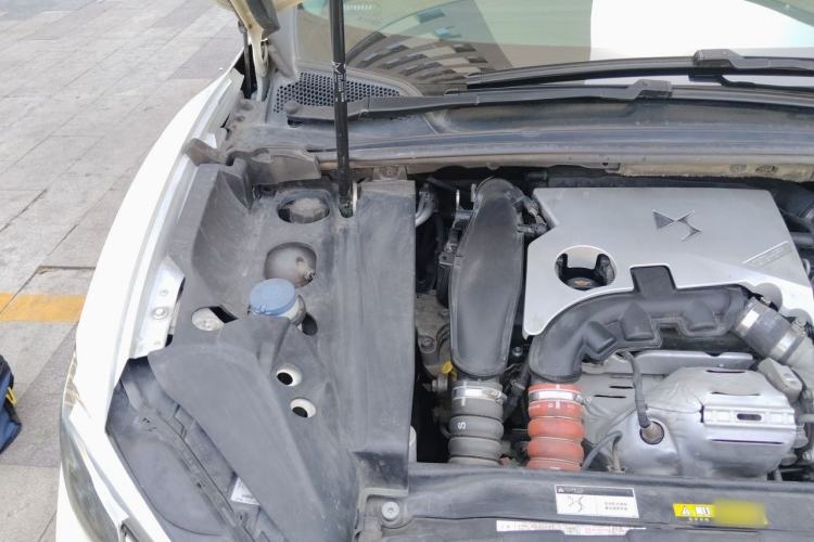 Used DS 6 2014 1.6T Prestige Edition THP160 Engine Bay Right