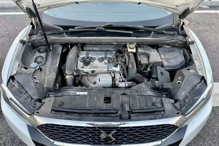 Used DS 6 2014 1.6T Luxury Edition THP200 Engine Bay