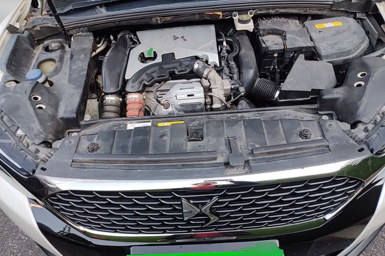 Used DS 6 2014 1.6T Luxury Edition THP160 Engine Bay