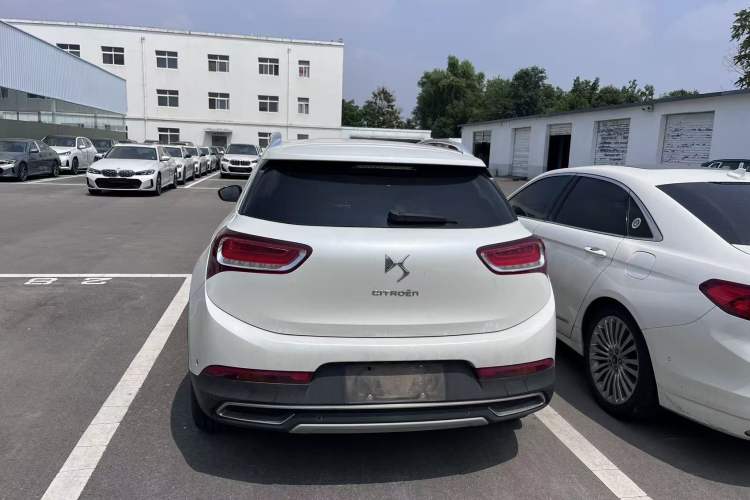 Used DS 6 2014 1.6T Luxury Edition THP160 Exterior 4