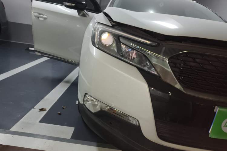 Used DS 6 2014 1.6T Luxury Edition THP200 Exterior 6