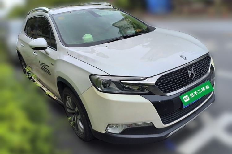 Used DS 6 2014 1.6T Luxury Edition THP200 Front Right 45 Deg