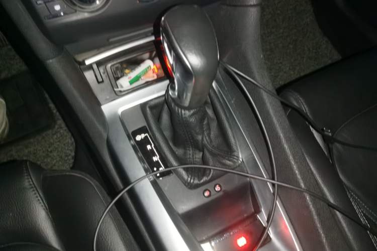 Used DS 6 2014 1.6T Luxury Edition THP160 Gear Lever