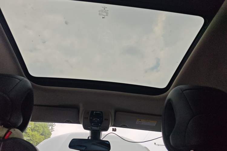 Used DS 6 2014 1.6T Luxury Edition THP200 Headliner