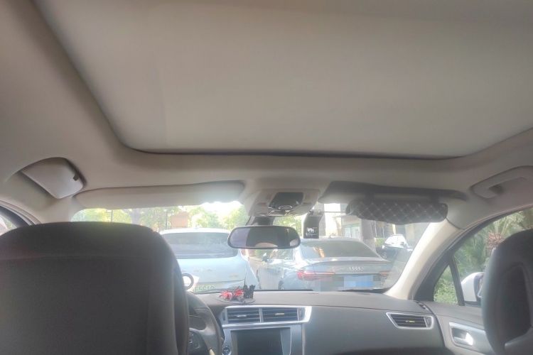 Used DS 6 2014 1.6T Luxury Edition THP200 Headliner