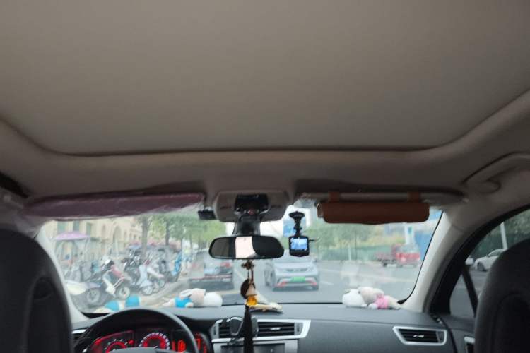 Used DS 6 2014 1.6T Luxury Edition THP200 Headliner