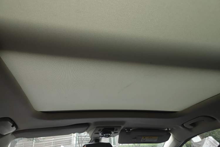 Used DS 6 2014 1.6T Luxury Edition THP160 Headliner