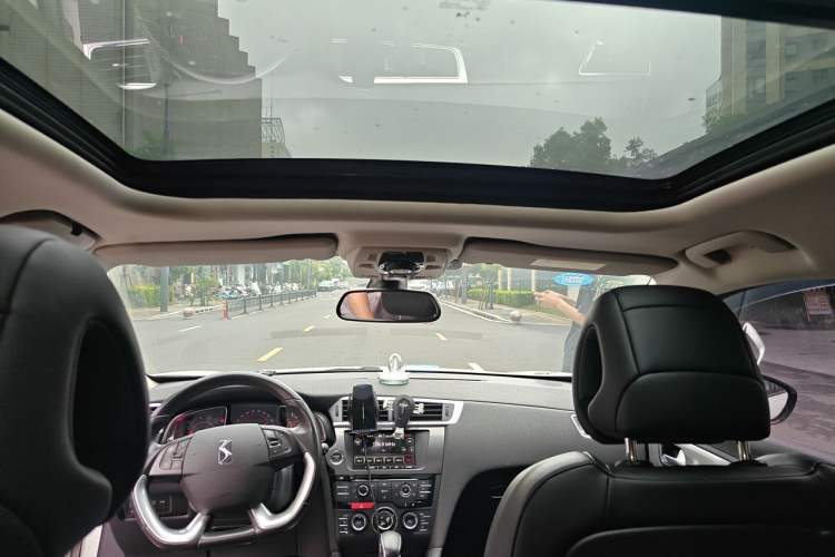 Used DS 6 2014 1.6T Luxury Edition THP160 Headliner