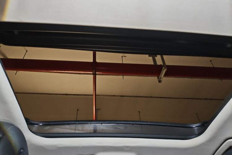 Used DS 6 2014 1.6T Luxury Edition THP160 Headliner