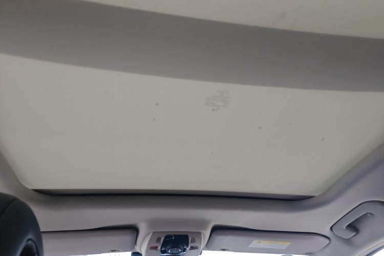 Used DS 6 2014 1.6T Luxury Edition THP160 Headliner