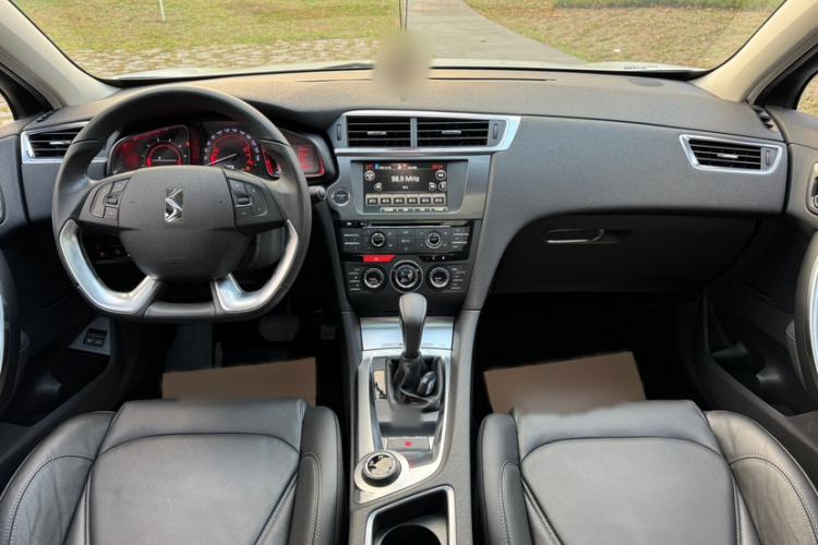 Used DS 6 2014 1.6T Luxury Edition THP160 Interior 1