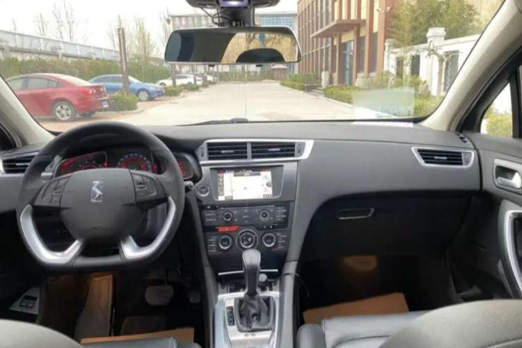 Used DS 6 2014 1.6T Luxury Edition THP160 Interior 1