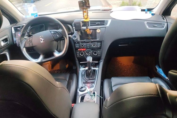 Used DS 6 2014 1.6T Luxury Edition THP160 Interior 2