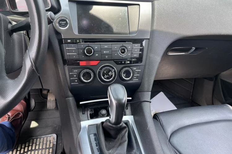 Used DS 6 2014 1.6T Luxury Edition THP160 Interior 2