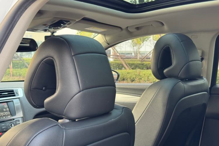 Used DS 6 2014 1.6T Luxury Edition THP160 Interior 4