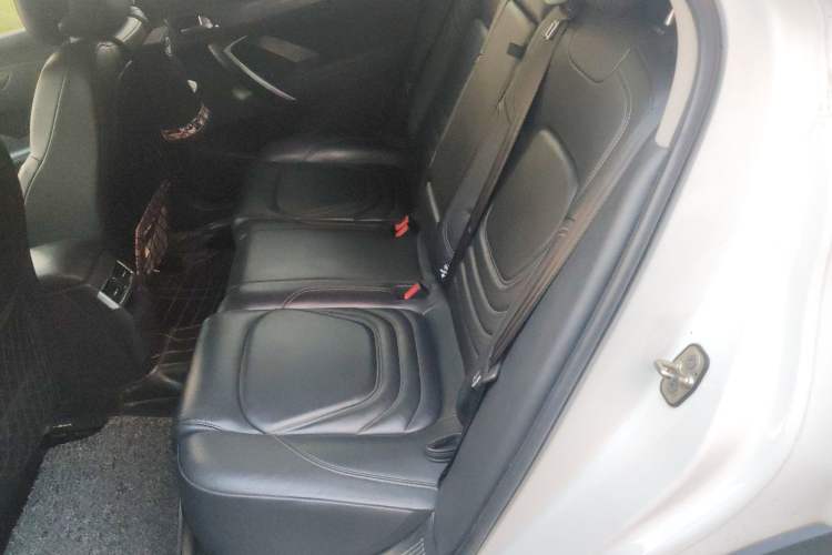 Used DS 6 2014 1.6T Luxury Edition THP160 Interior 4