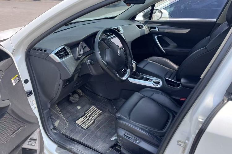 Used DS 6 2014 1.6T Luxury Edition THP160 Interior 4