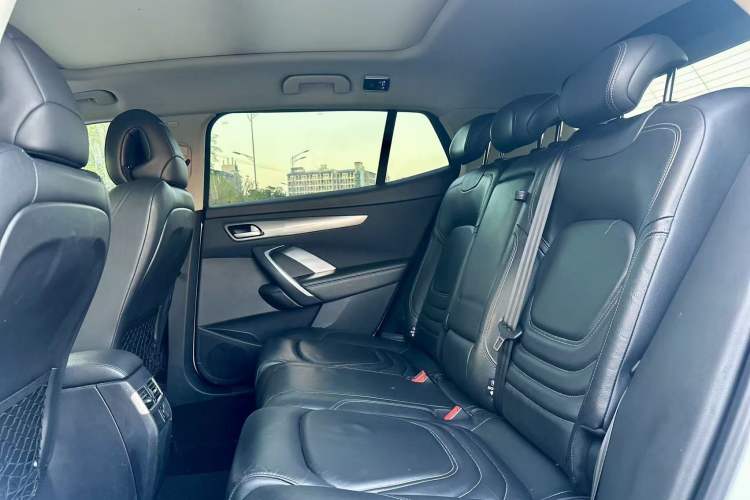 Used DS 6 2014 1.6T Luxury Edition THP200 Interior 4
