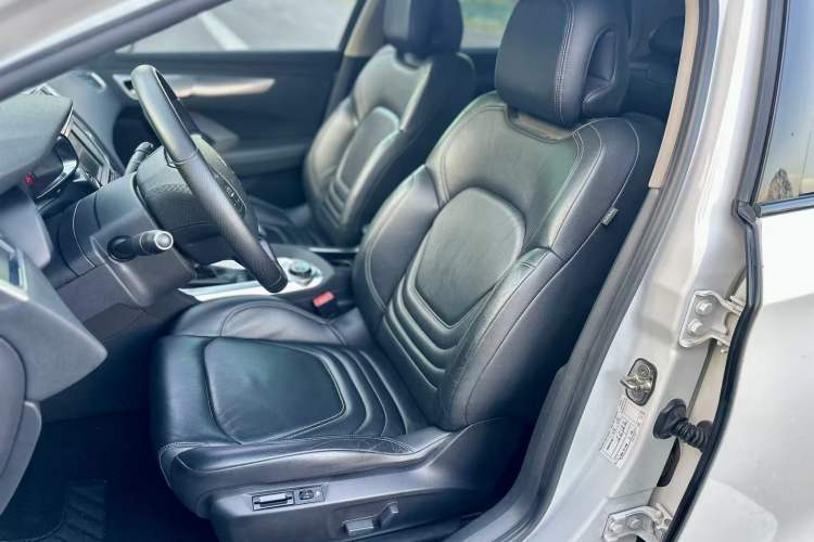 Used DS 6 2014 1.6T Luxury Edition THP200 Interior 6