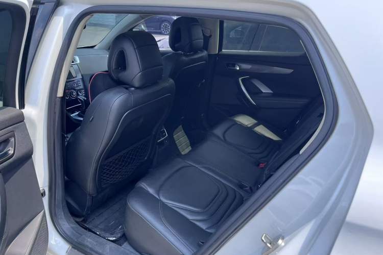 Used DS 6 2014 1.6T Luxury Edition THP160 Interior 7