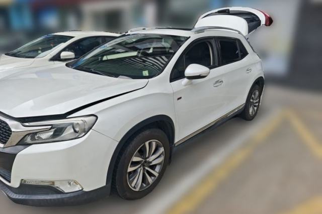 DS 6 2014 1.6T Luxury Edition THP200 de segunda mano
