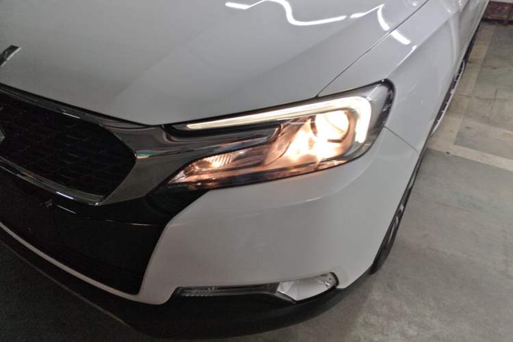 Used DS 6 2014 1.6T Luxury Edition THP200 Left Front Headlight