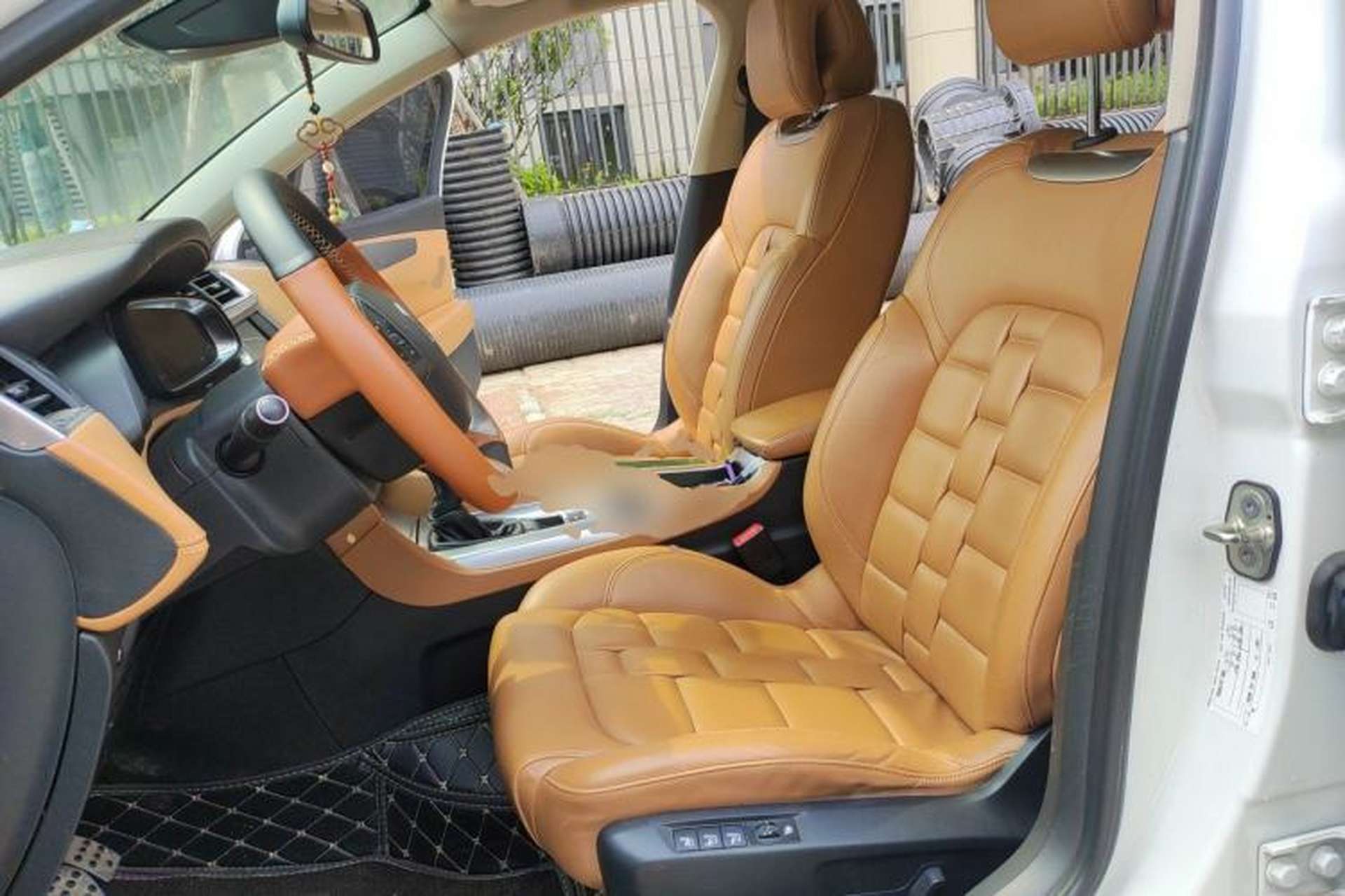 Used DS 6 2014 1.6T Prestige Edition THP160 Left Front Seat
