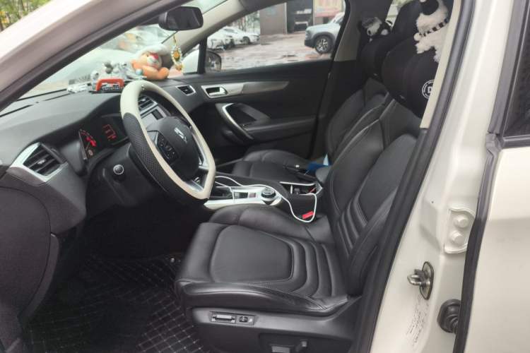 Used DS 6 2014 1.6T Luxury Edition THP160 Left Front Seat