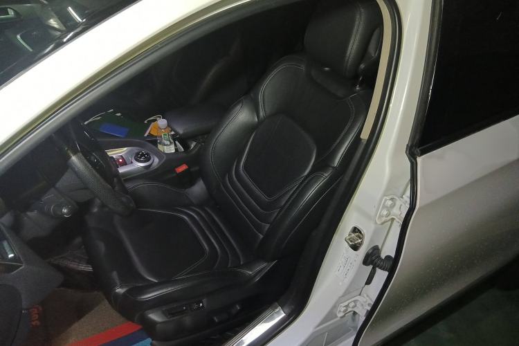 Used DS 6 2014 1.6T Luxury Edition THP160 Left Front Seat