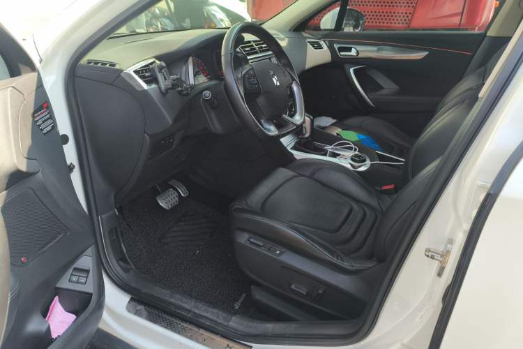 Used DS 6 2014 1.6T Luxury Edition THP200 Left Front Seat