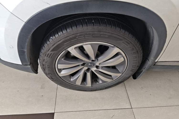 Used DS 6 2014 1.6T Luxury Edition THP160 Left Front Wheel Hub