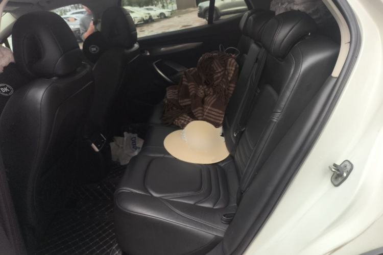 Used DS 6 2014 1.6T Luxury Edition THP160 Left Rear Seat