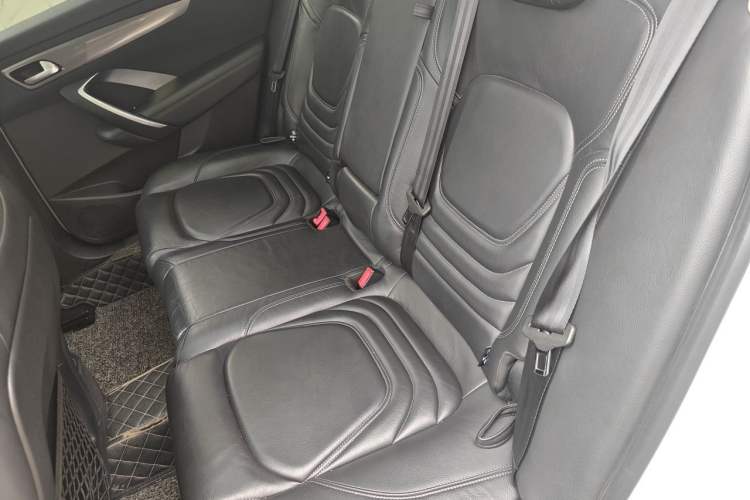 Used DS 6 2014 1.6T Luxury Edition THP160 Left Rear Seat