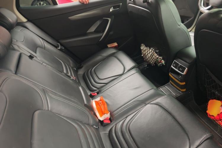 Used DS 6 2014 1.6T Luxury Edition THP200 Left Rear Seat