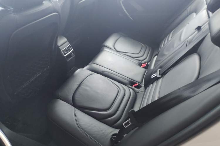 Used DS 6 2014 1.6T Luxury Edition THP160 Left Rear Seat