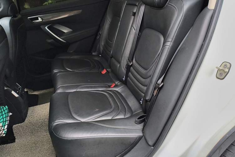 Used DS 6 2014 1.6T Luxury Edition THP200 Left Rear Seat