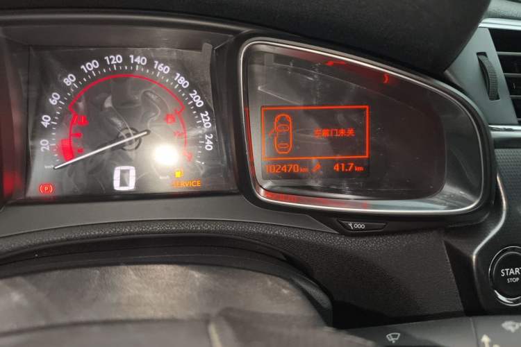 Used DS 6 2014 1.6T Luxury Edition THP200 Odometer Close Up