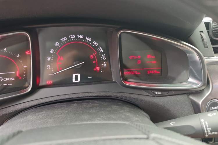 Used DS 6 2014 1.6T Luxury Edition THP200 Odometer Close Up