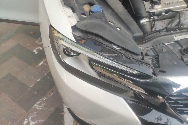 Used DS 6 2014 1.6T Luxury Edition THP200 Right Front Headlight