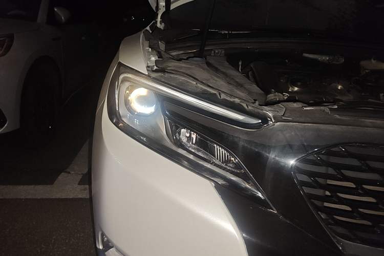 Used DS 6 2014 1.6T Luxury Edition THP200 Right Front Headlight