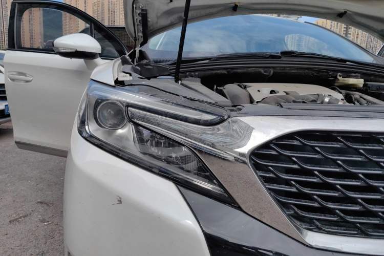 Used DS 6 2014 1.6T Luxury Edition THP160 Right Front Headlight