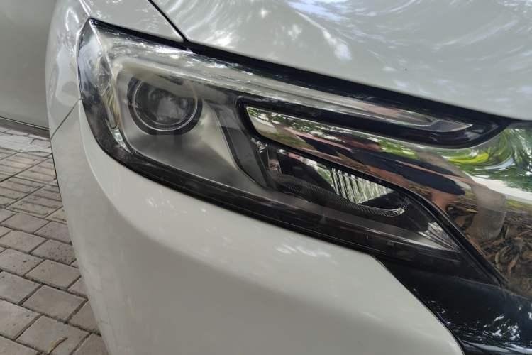 Used DS 6 2014 1.6T Luxury Edition THP160 Right Front Headlight