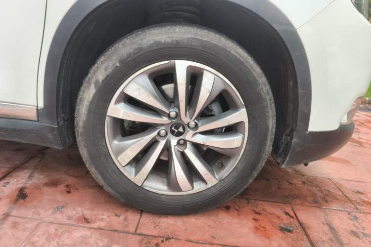 Used DS 6 2014 1.6T Luxury Edition THP160 Right Front Wheel Hub