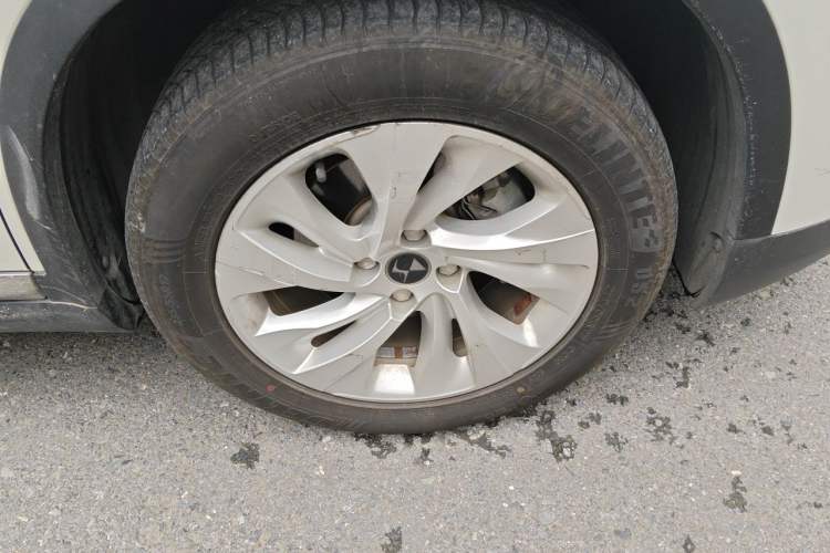 Used DS 6 2014 1.6T Elegant Version THP160 Right Front Wheel Hub