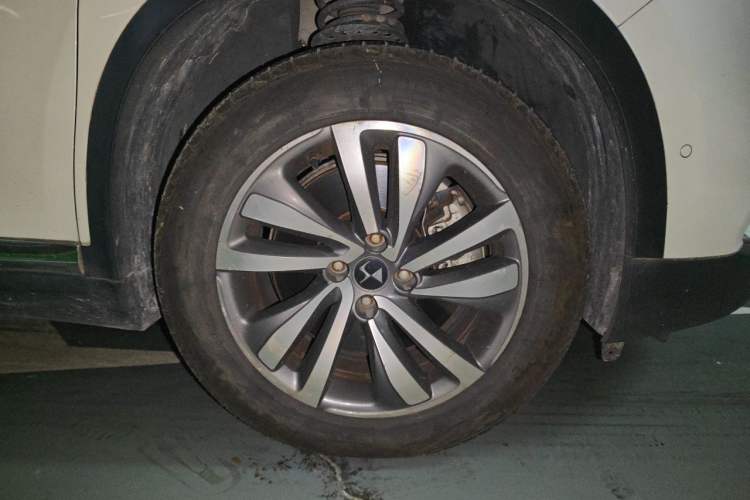 Used DS 6 2014 1.6T Luxury Edition THP200 Right Front Wheel Hub